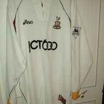 Bradford City Home football shirt 1999 - 2001 sponsored by JCT 600