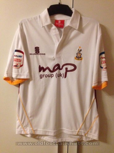 Bradford City Away football shirt 2010 - 2011