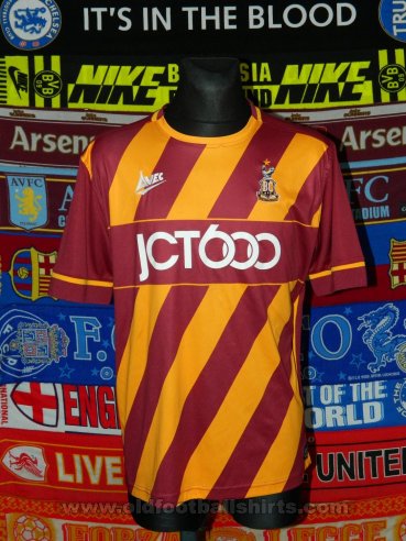 Bradford City Home football shirt 2016 - 2017