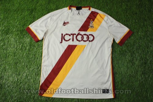 Bradford City Away football shirt 2016 - 2017
