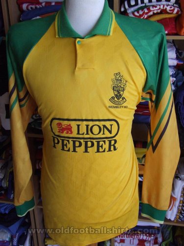 Runcorn Linnets F.C. Home football shirt 1993 - 1994