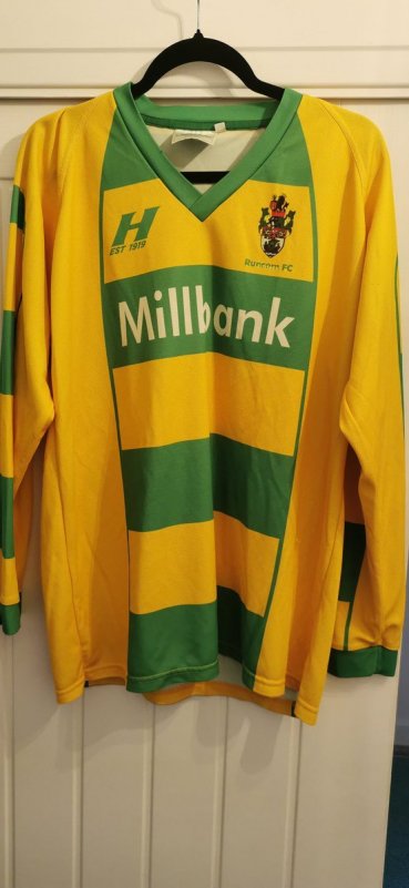 Runcorn Linnets F.C. Home football shirt (unknown year)