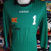 Goalkeeper football shirt (unknown year)