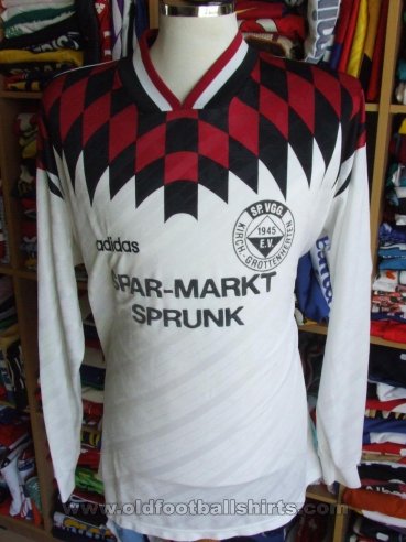 Spvgg. Kirch-Grottenherten Home football shirt (unknown year)