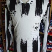 Home football shirt (unknown year)