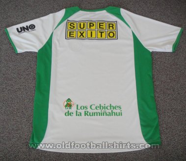 LDU Portoviejo Home football shirt 2009