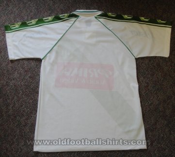 Audaz Octubrino Home football shirt 2004