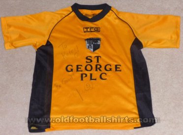 Brentford Away football shirt 2003 - 2004