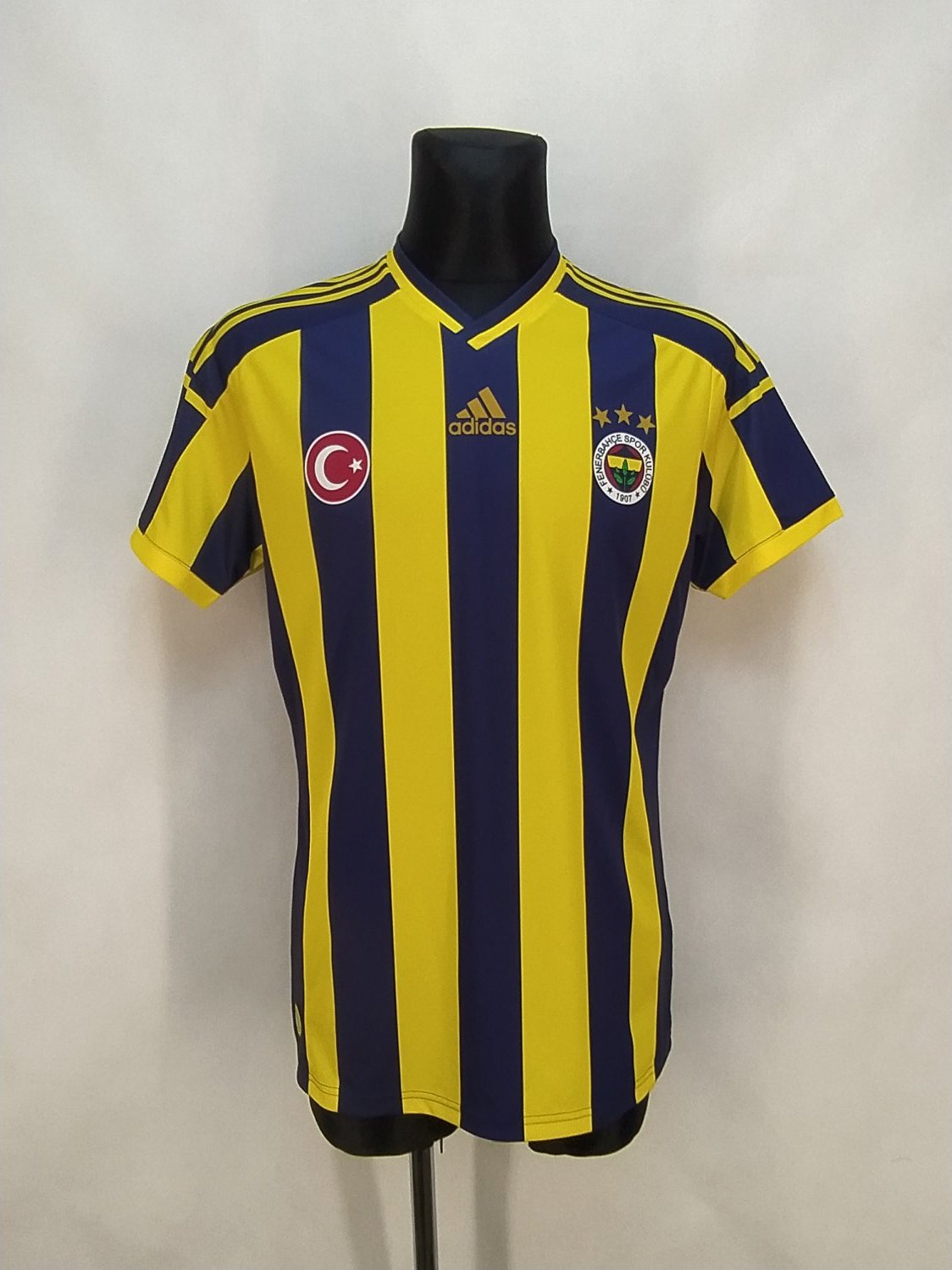 Lanzamiento de la camiseta especial del Fenerbahçe 24-25 - ¿La última