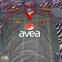 Galatasaray Home חולצת כדורגל 2004 - 2005 sponsored by Avea