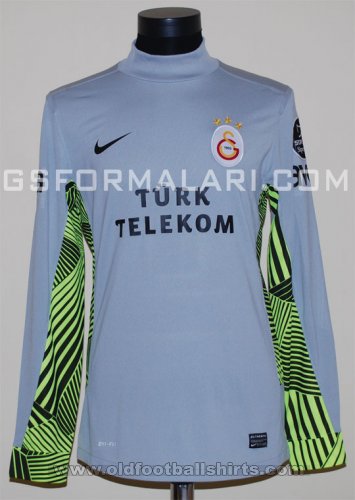 Galatasaray Goalkeeper football shirt 2011 - 2012