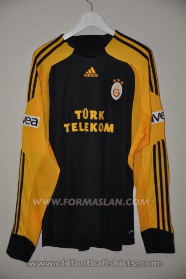 Galatasaray Goalkeeper football shirt 2009 - 2010
