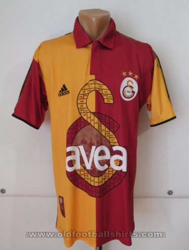 Galatasaray Tredje fotbollströja 2004 - 2005