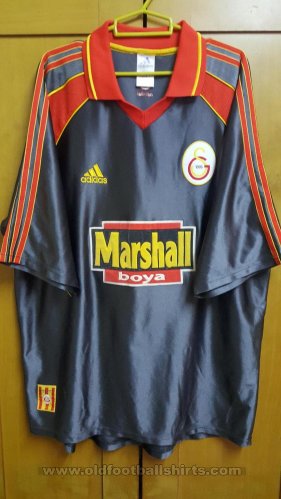 Galatasaray Troisième Maillot de foot 1999 - 2000.