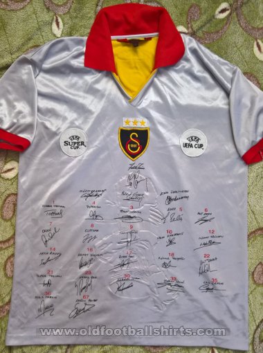Galatasaray Training/Leisure football shirt 2000 - 2001