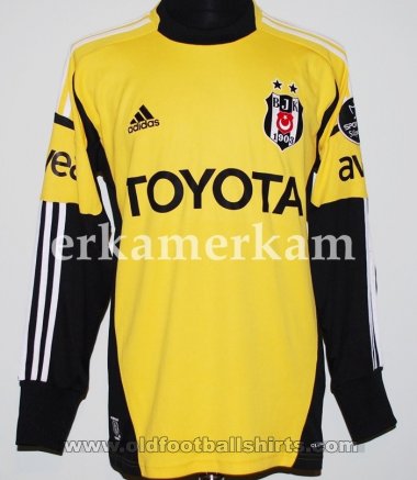 Besiktas Goalkeeper football shirt 2012 - 2013
