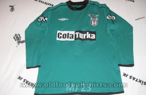 Besiktas Goalkeeper football shirt 2005 - 2006