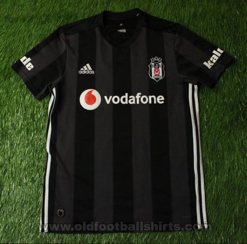 Besiktas Μακριά φανέλα ποδόσφαιρου 2018 - 2019