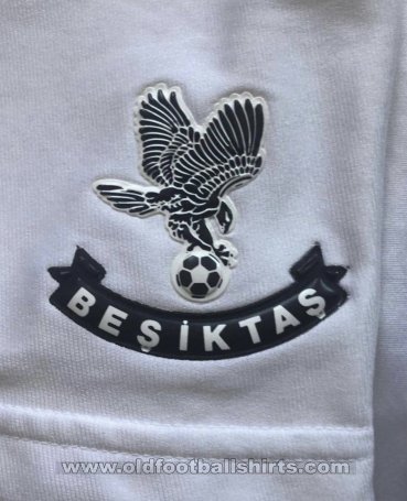 Besiktas Istimewa baju bolasepak 1992 - 1993