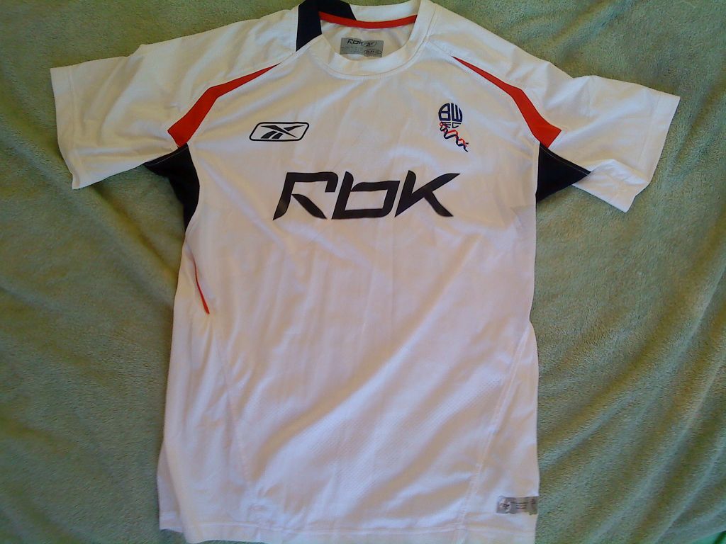 Bolton Home football shirt 2007 - 2008. Sponsored by Reebok