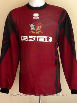 Brighton & Hove Albion Goalkeeper football shirt 2001 - 2002