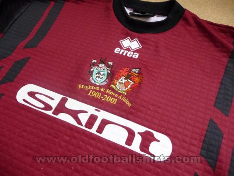 Brighton & Hove Albion Goalkeeper football shirt 2001 - 2002