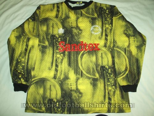 Brighton & Hove Albion Goalkeeper football shirt 1996 - 1997