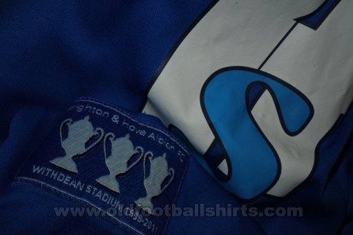 Brighton & Hove Albion Training/Leisure football shirt 2011