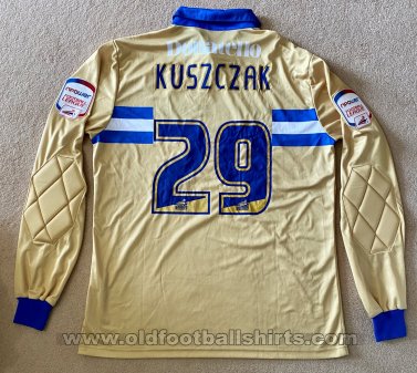 Brighton & Hove Albion Goalkeeper football shirt 2011 - 2013