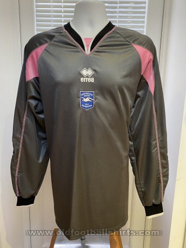 Brighton & Hove Albion Goalkeeper football shirt 2004 - 2006