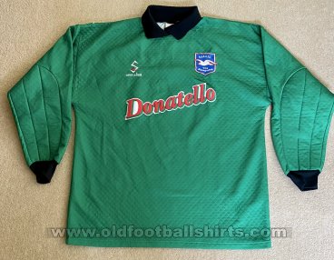 Brighton & Hove Albion Goalkeeper football shirt 1998 - 1999