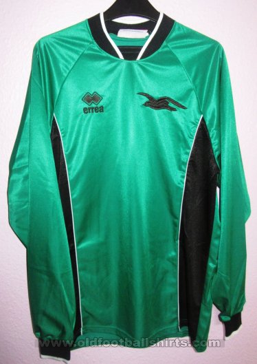 Brighton & Hove Albion Goalkeeper football shirt 2004 - 2005