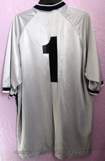 Brighton & Hove Albion Goalkeeper football shirt 2003