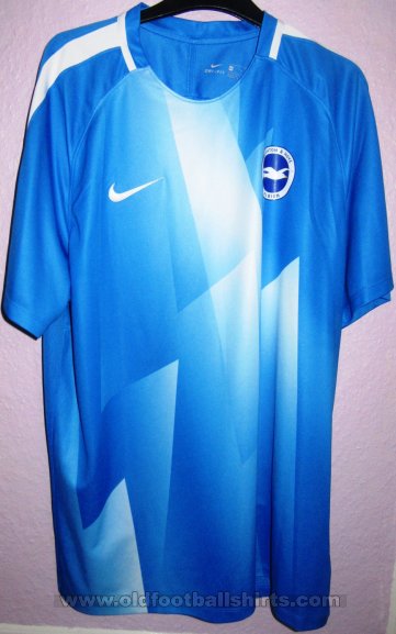 Brighton & Hove Albion Training/Leisure football shirt 2018 - 2019