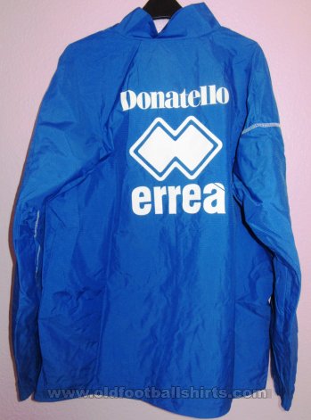 Brighton & Hove Albion Training/Leisure football shirt 2010 - 2011