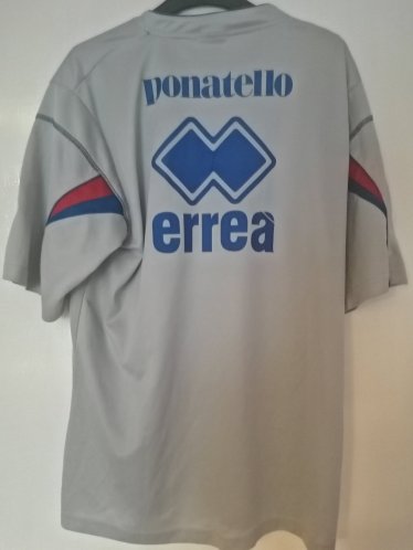 Brighton & Hove Albion Training/Leisure football shirt 2010 - 2011
