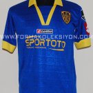 Away football shirt 2011 - 2012