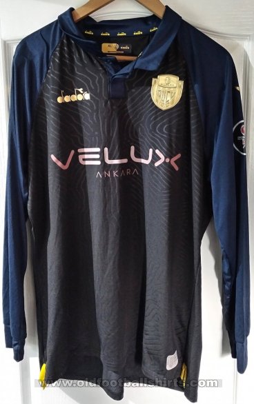 MKE Ankaragucu Third football shirt 2021 - 2022