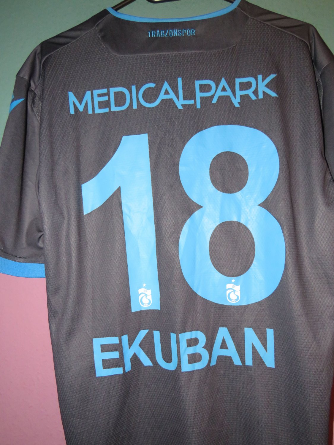 Maillot Trabzonspor Domicile 2023-24 – Le Parc à Maillots