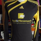 Away football shirt (unknown year)