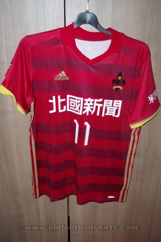 Zweigen Kanazawa Home football shirt (unknown year)