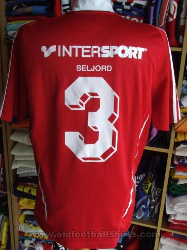 Kvitsund FK Away football shirt (unknown year)