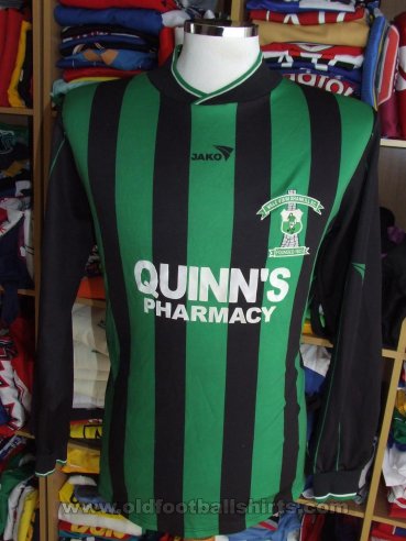 Vale View Shankill FC Home football shirt 2009 - 2010