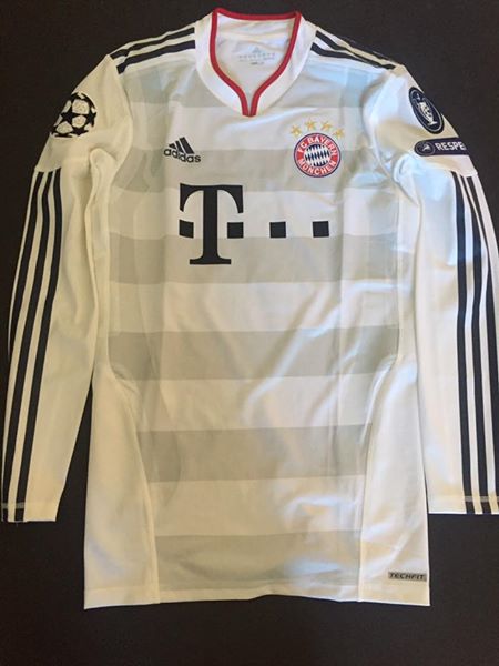Bayern Munich Cup Shirt football shirt 2010 - 2011. Sponsored by