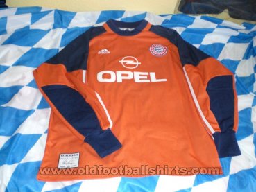 Bayern Munich Goalkeeper football shirt 1999 - 2001