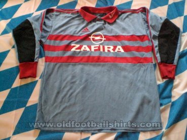 Bayern Munich Goalkeeper football shirt 1998 - 1999