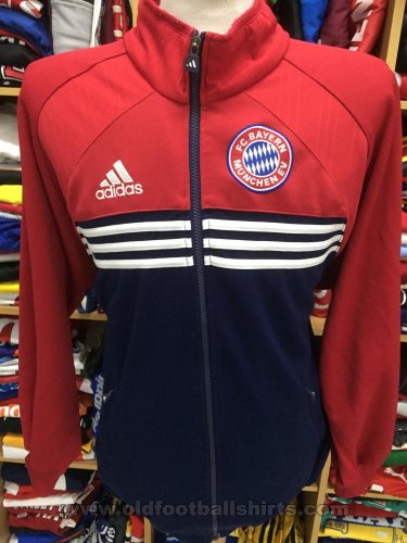 Bayern Munich Training/Leisure football shirt (unknown year)