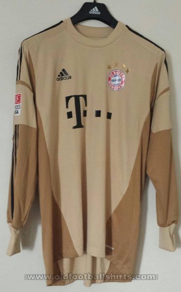Bayern Munich Goalkeeper football shirt 2012 - 2013