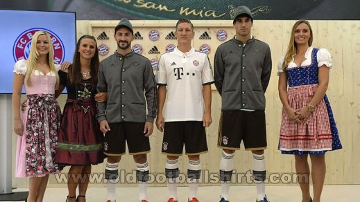 Bayern Munich Training/Leisure football shirt 2013