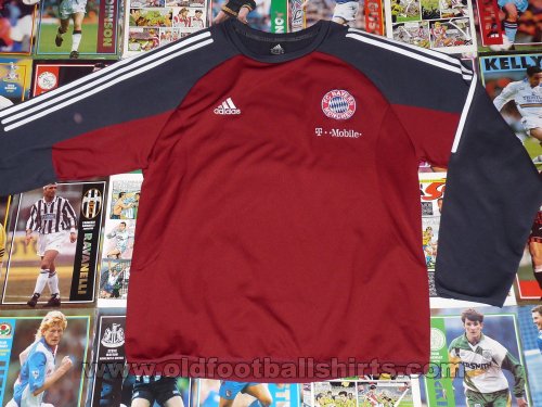 Bayern Munich Training/Leisure football shirt (unknown year)